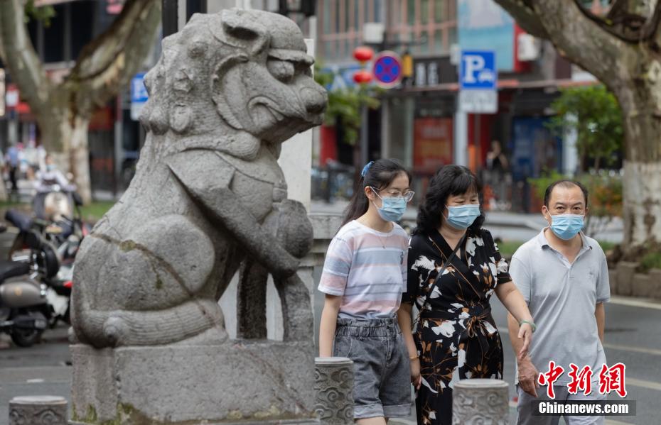 南京多个小区解封 恢复常态化疫情防控管理