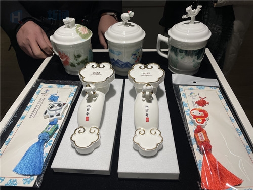 冬奥主题产品展示.jpg