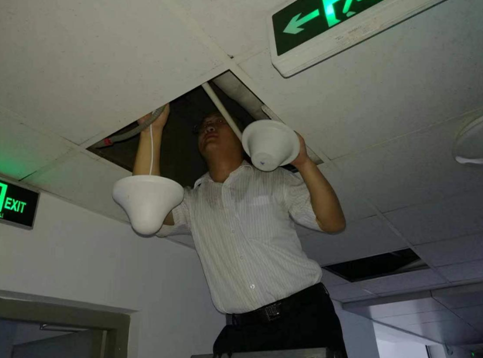 宿舍楼室分设备检修