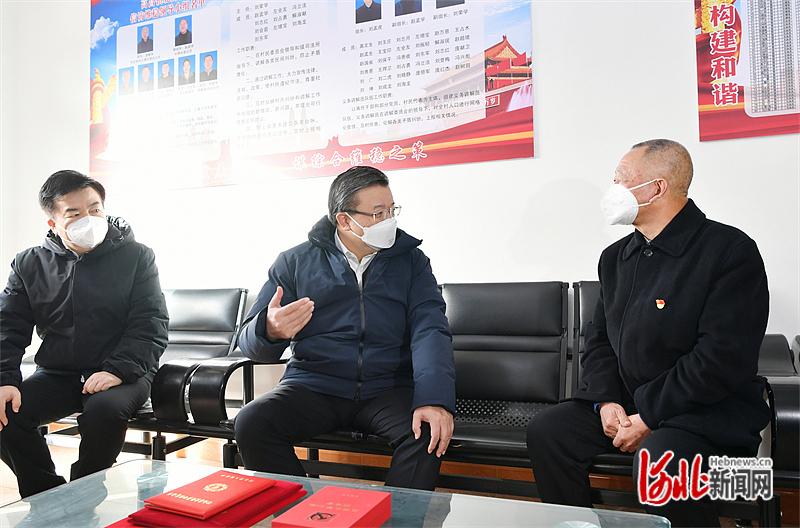 倪岳峰到保定市走访慰问1.jpg